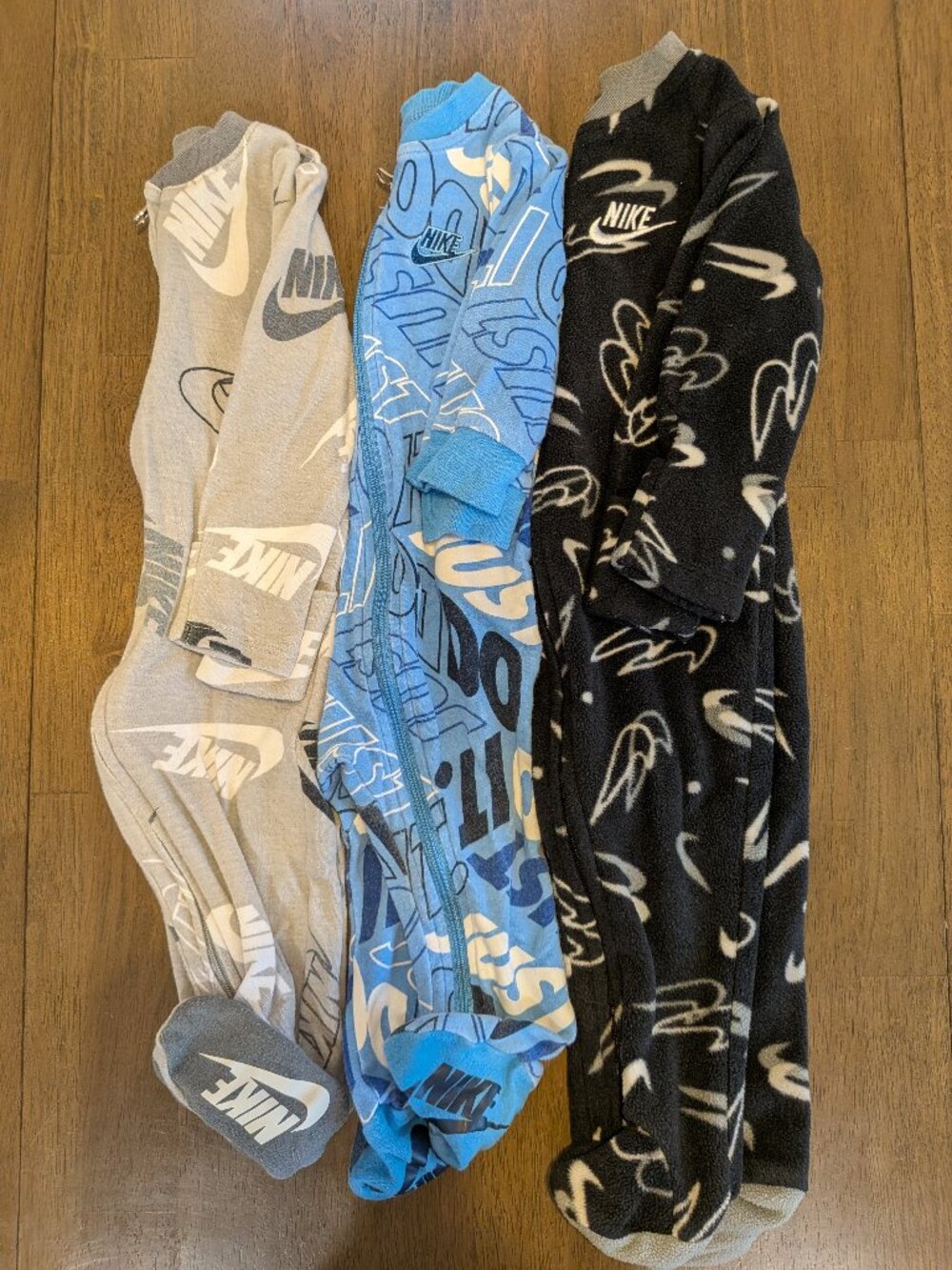 Baby boys 6mo Nike footed sleepers